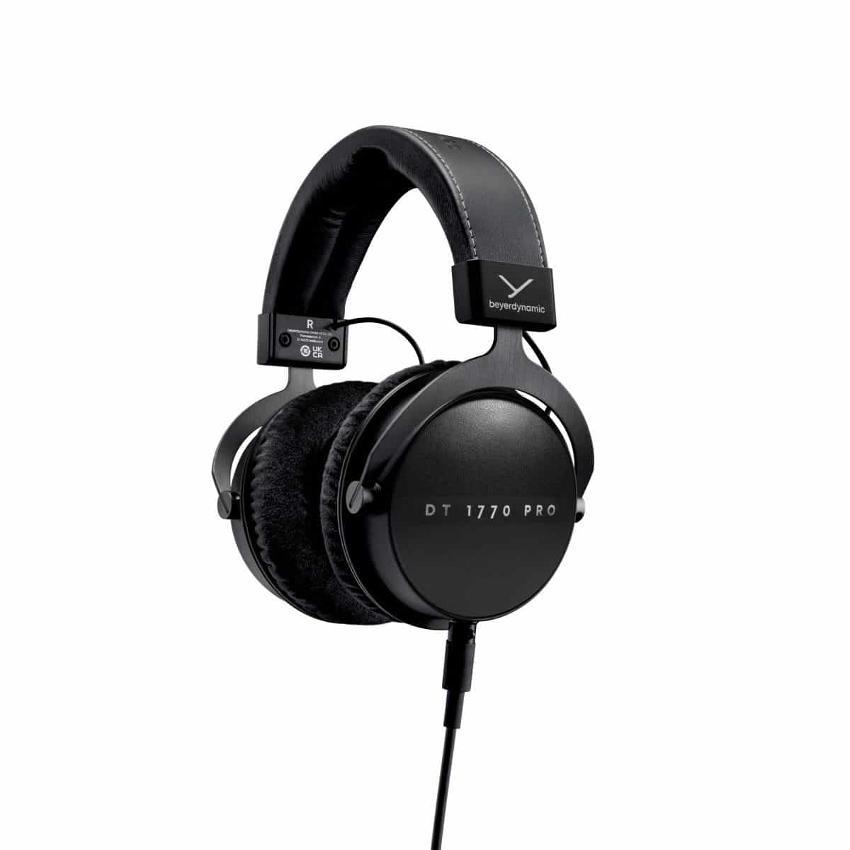 Beyerdynamic DT 1770 PRO 250 ohm - closed Hi-End studio headphones with Tesla technology