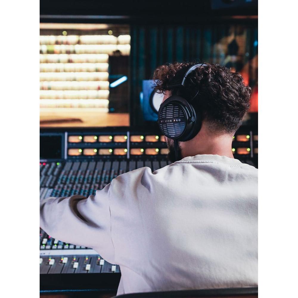 Beyerdynamic DT 1990 PRO 250 ohm - Open Hi-End studio headphone with Tesla technology