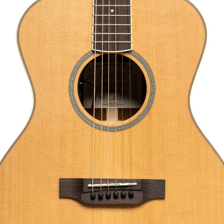 Crafter MIND T17E NE/A Orchestra guitar, Solid Cedar Natural