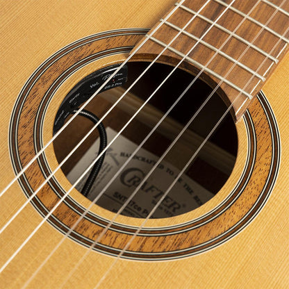 Crafter SNT 17CE PRO Klassisk Elektrisk Guitar med Massivt Cedertræsdæk