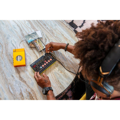 Roland AIRA Compact P-6 Creative Sampler