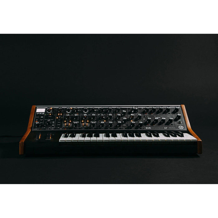 Moog Subsequent 37