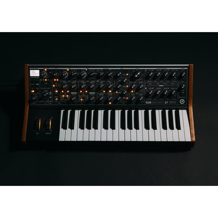 Moog Subsequent 37