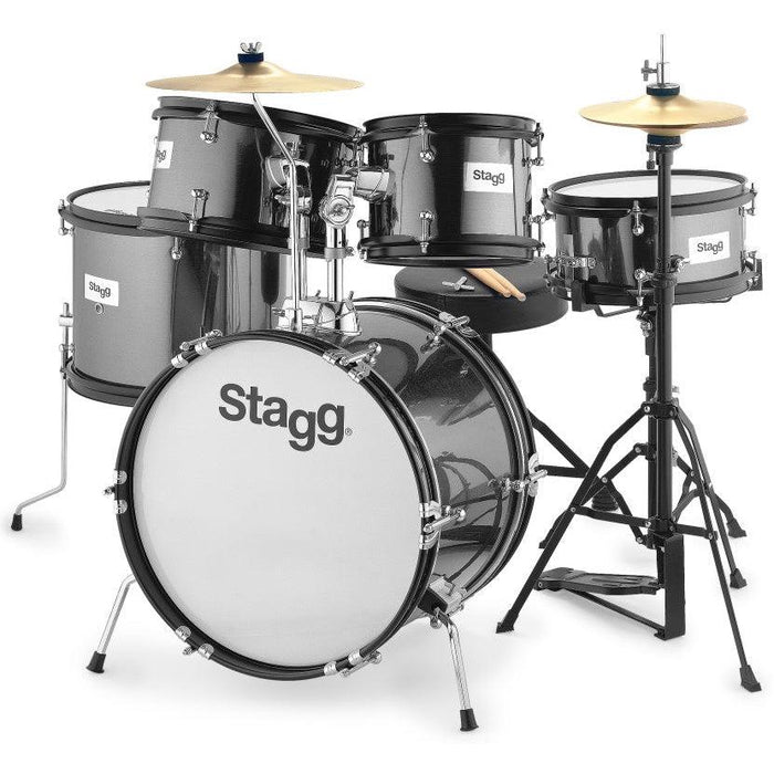 Stagg komplet junior trommesæt med stativer, pedal, bækkener og stol 8"/10"/10"/12"/16", sort